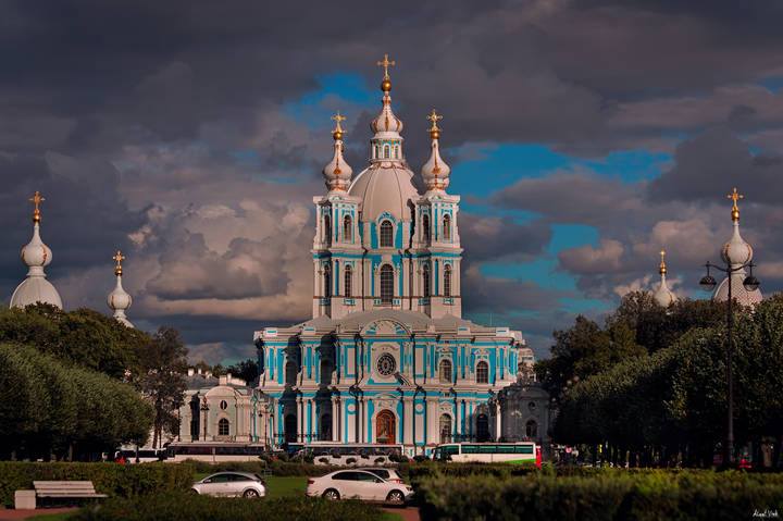 Смольный
