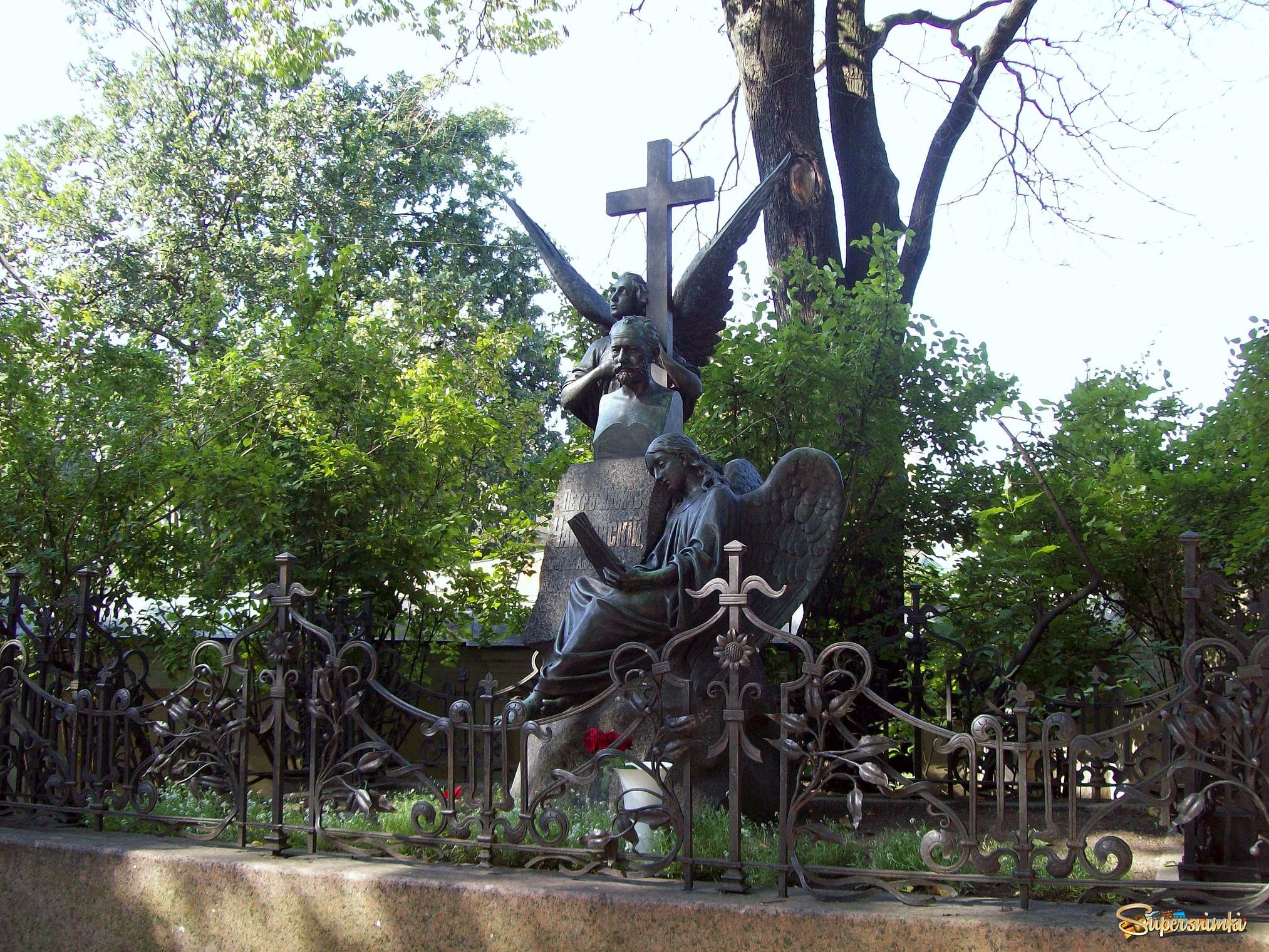 Памятник на могиле П.И.Чайковского
