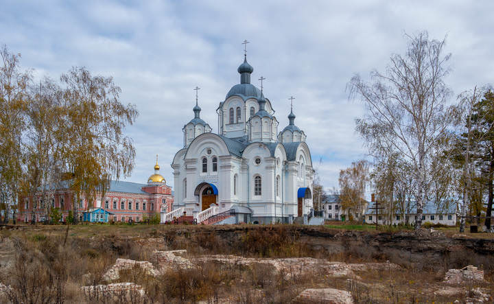 Сухотинский Богородице - Знаменский женский монастырь.