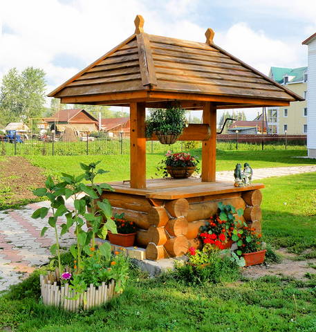Старый двор, новый колодец
