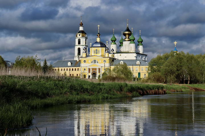 Введеньё, Николо - Шартомский монастырь
