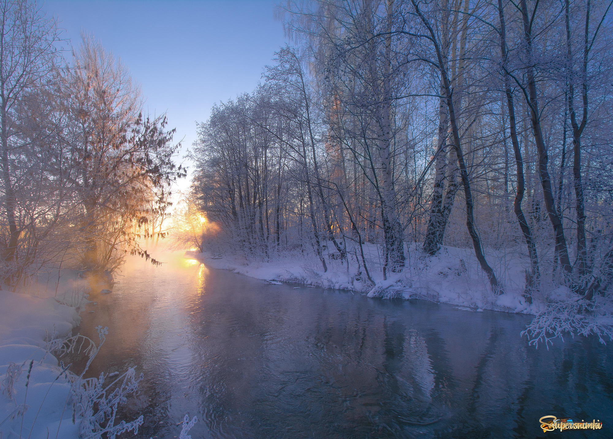 1 добрые реки. Зимнее утро. Утро зимой. Утро зима река. Зимний пейзаж река солнце.