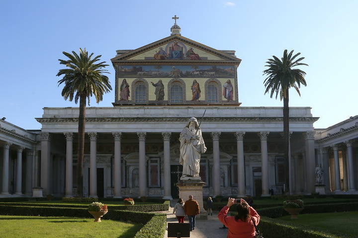 ...к Базилике  San Paolo  ...