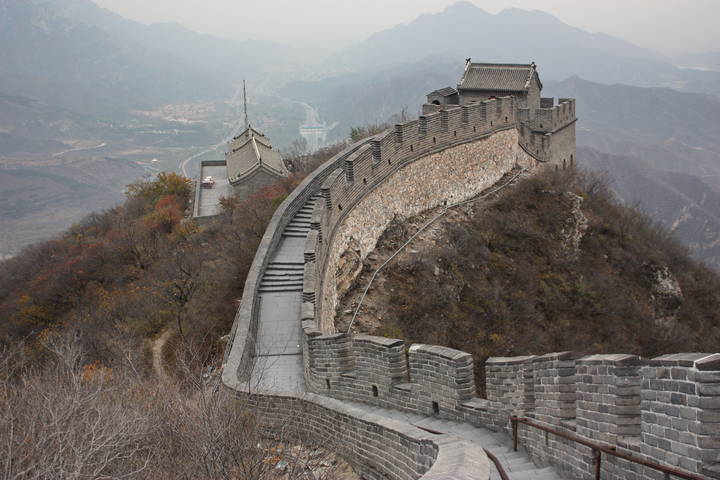 Великая китайская стена черно белое фото