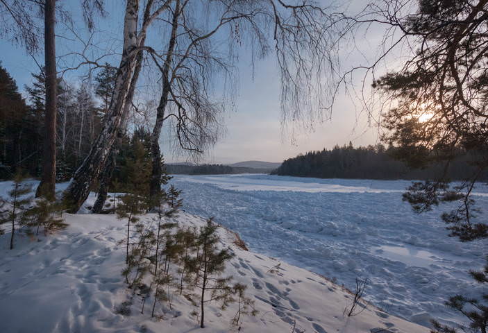 У ледяной реки
