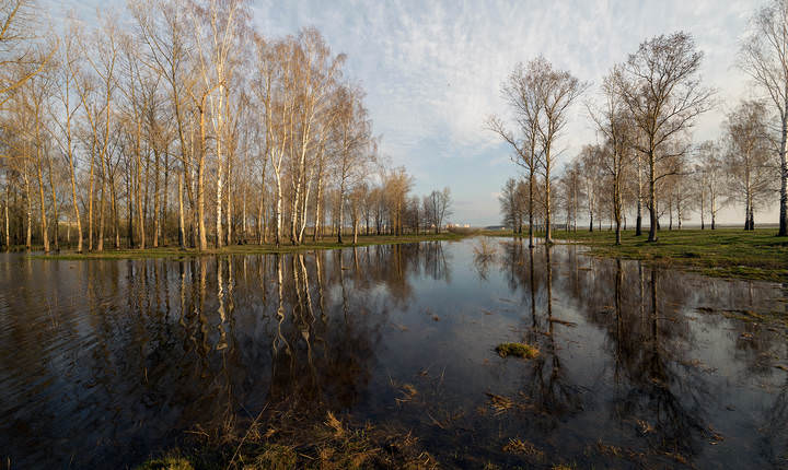 Апрель