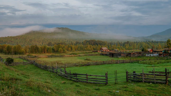Утро в деревеньке.