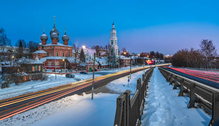 Две стороны одного моста.