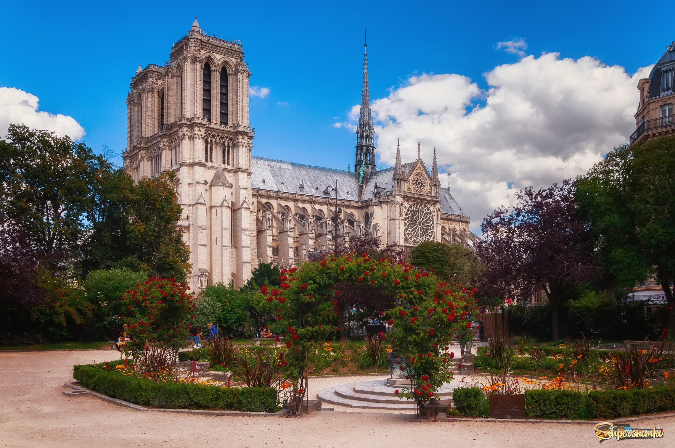 Notre-Dame de Paris из Латинского квартала