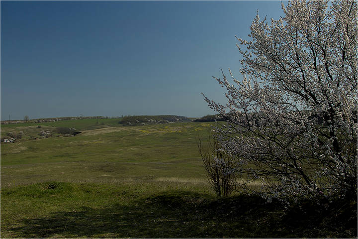 Апрель