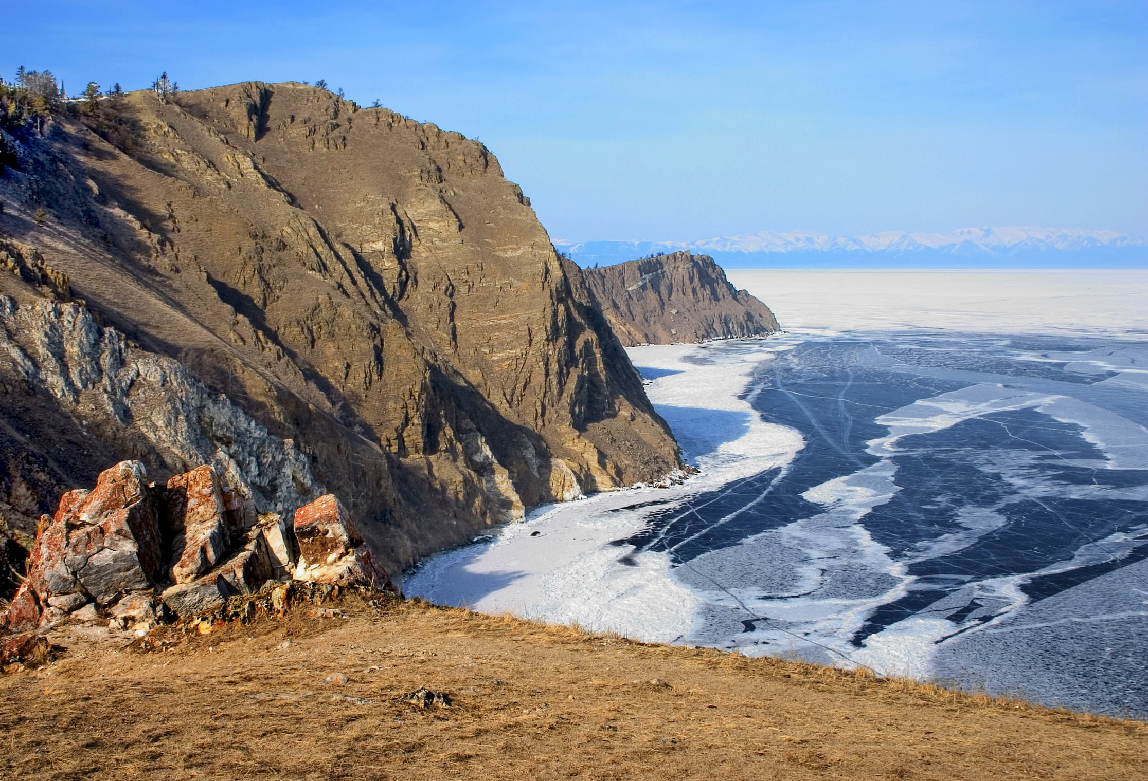 Остров Ольхон на Байкале зимой