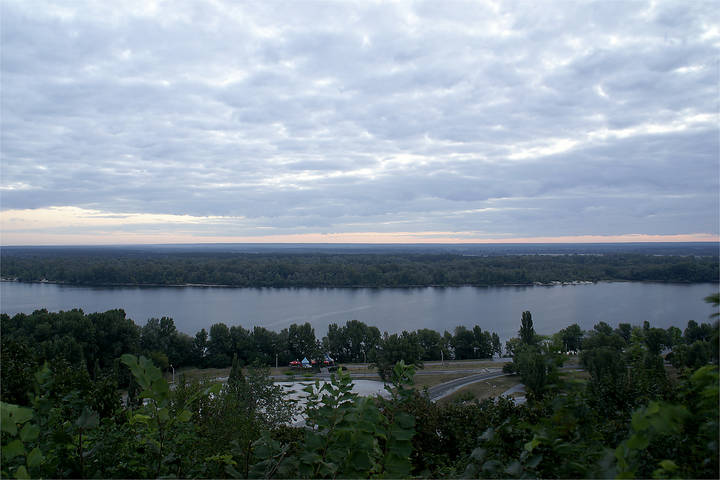 Днепр в городе Канев