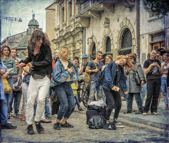 Они  слушают  джаз