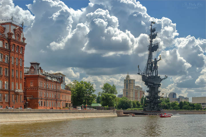 Москва. Памятник Петру I