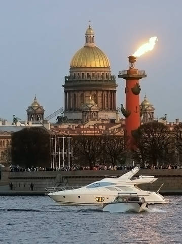 Вечер на Неве