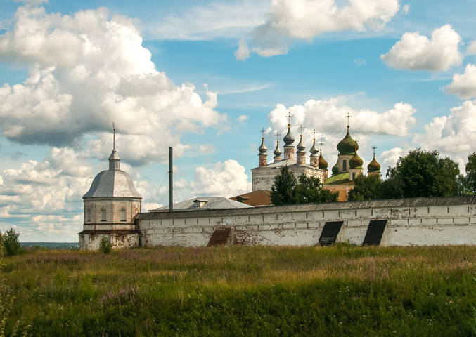 Переславль-Залесский. Вид на Горицкий Успенский монастырь.