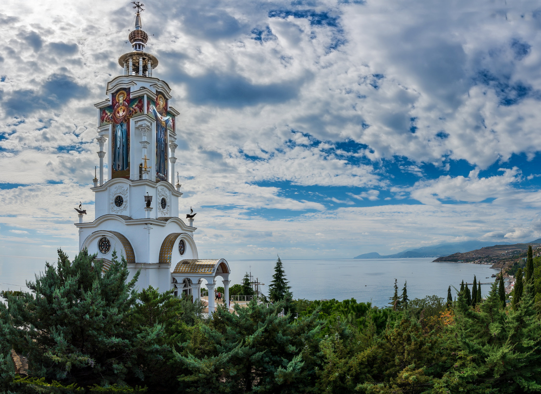 Храм-маяк Николая Чудотворца . Крым