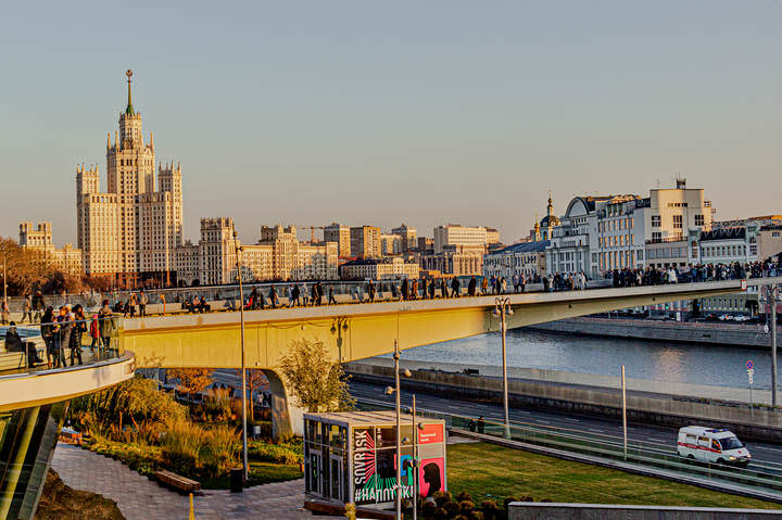 В лучах заката...