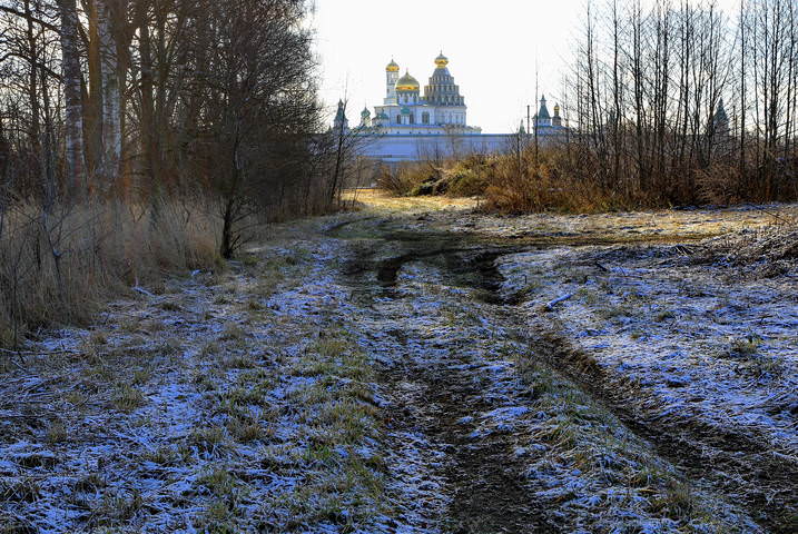 .. вот он первый снег ....