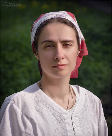 Портрет девушки на природе