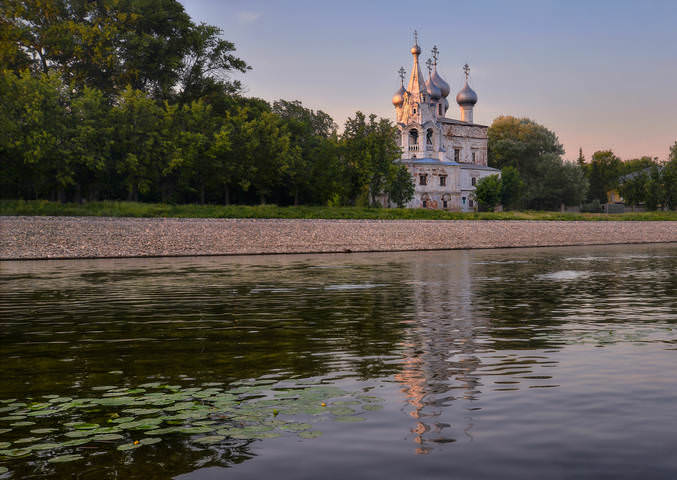 На берегу речки Вологды