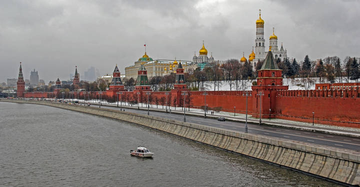 В Москву ехать надо,в Москве вся сила!!!
