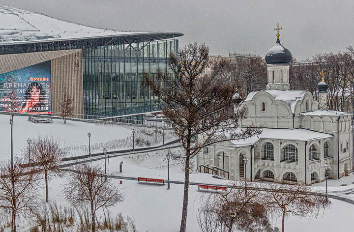 С Парящего моста в парке Зарядье...