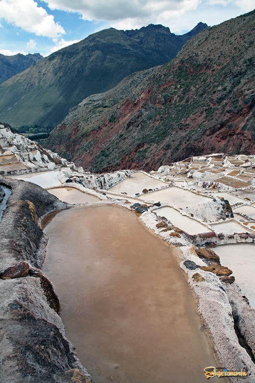 Древние индейские соляные копи Салинас-де-Марас, Перу