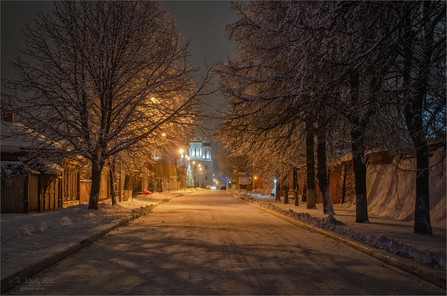 Зимним вечером по улице Успенской