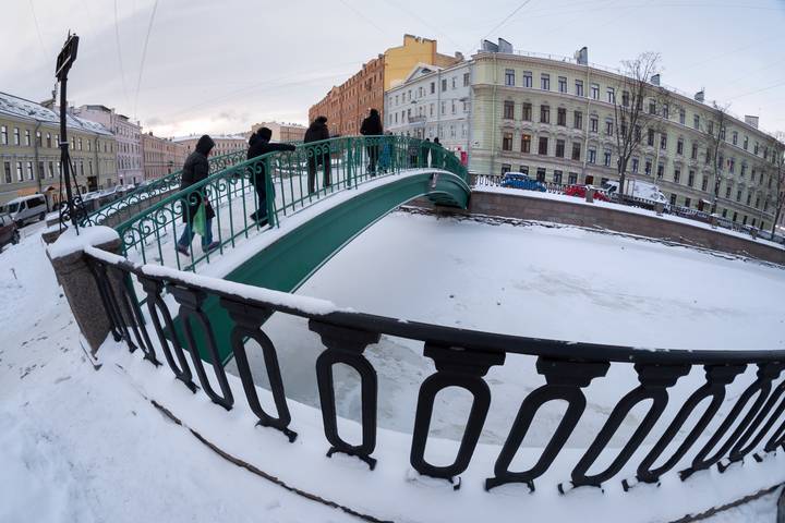 - Ходу!
