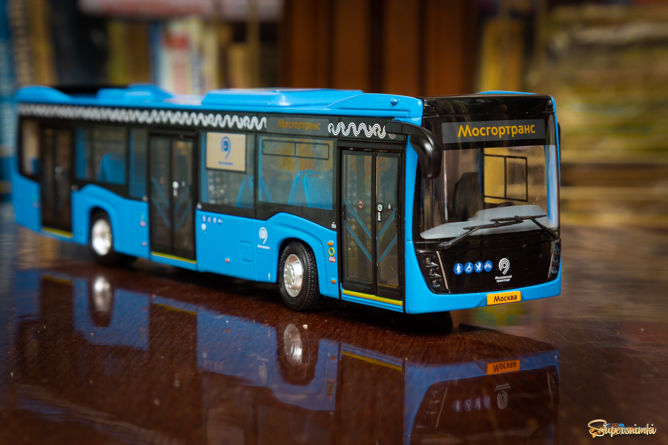 Автобус "Мосгортранс", модель 1:43