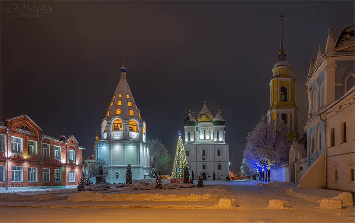 Коломна. Вечер на соборной площади