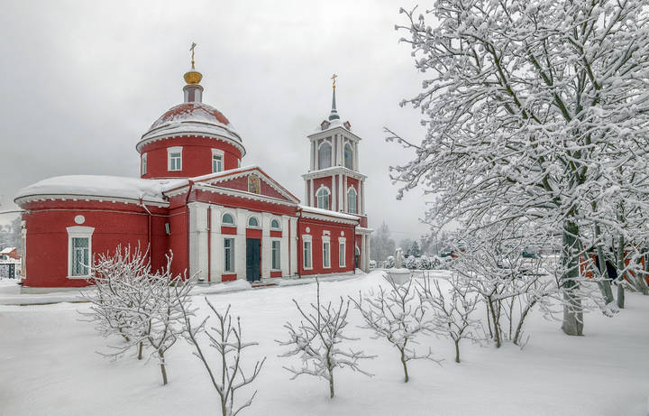 Приукрашено снегом