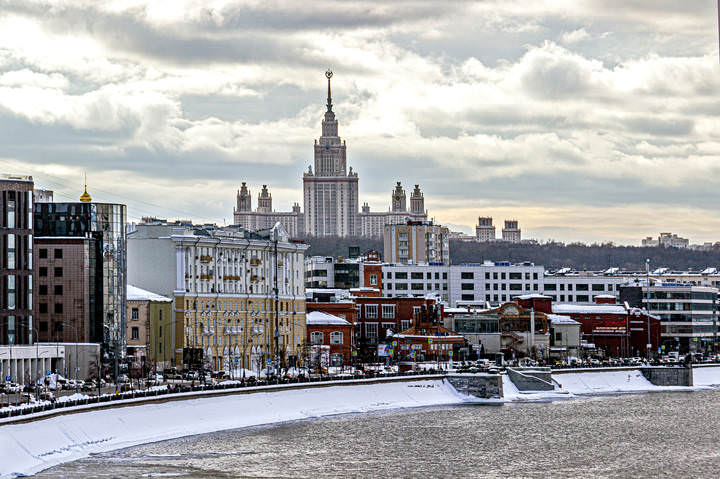 С моста Б. Хмельницкого...