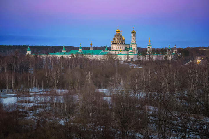Весенним вечером