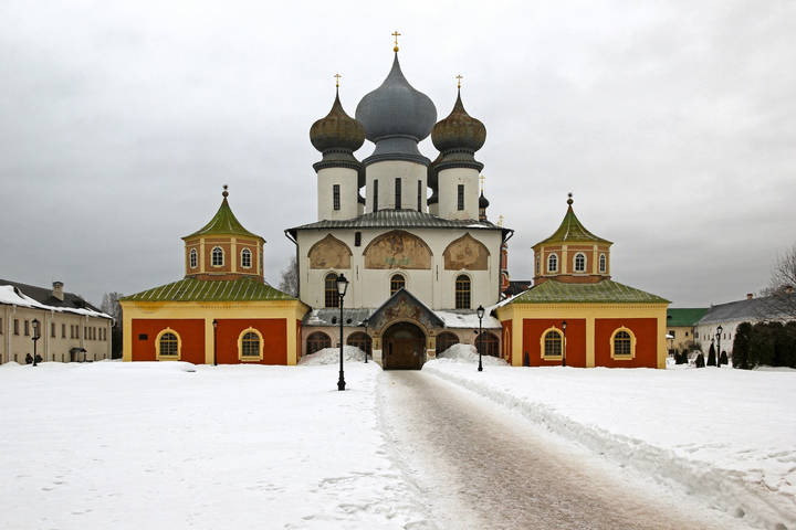 Тихвинский Богородичный Успенский монастырь