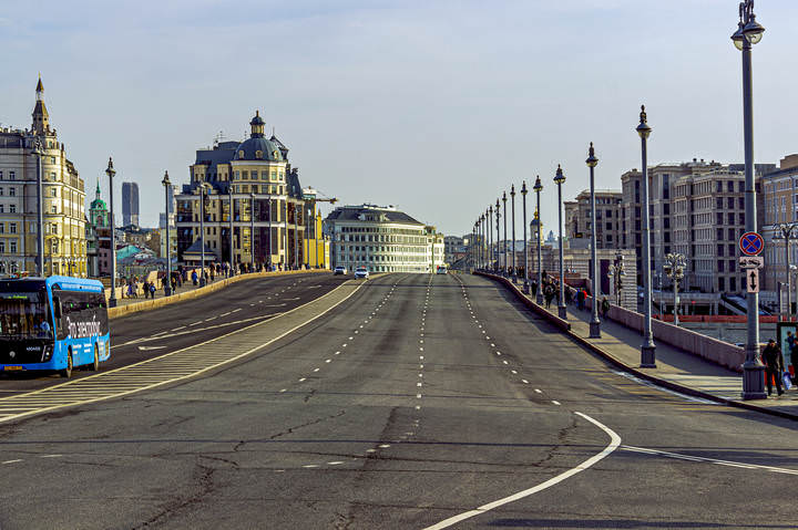 На Москворецком мосту.