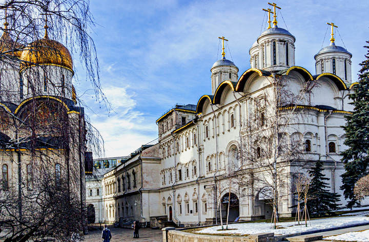 Кремль в марте.