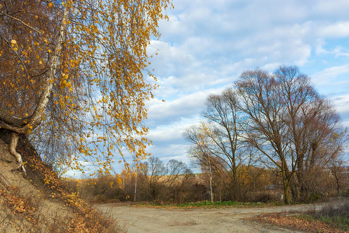 Перекрёсток трёх дорог...