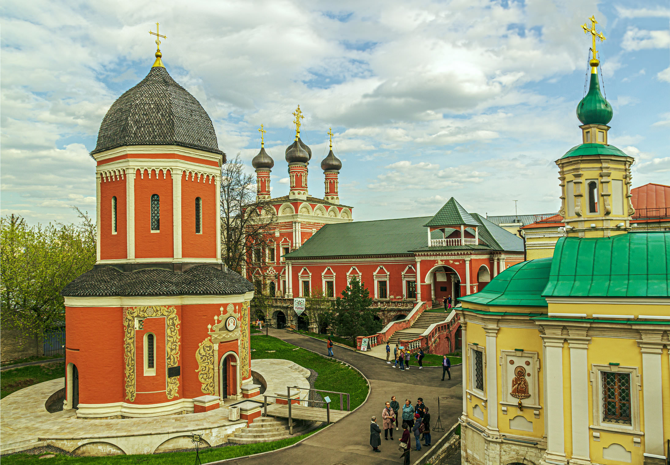Высоко-Петровский монастырь.