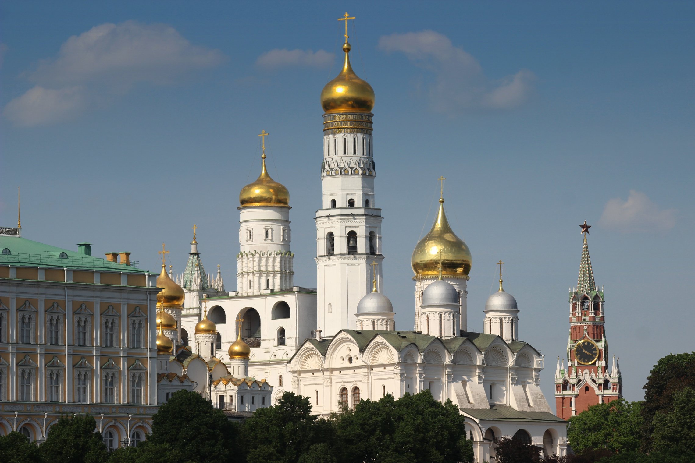 москва кремль храмы
