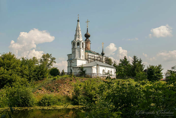 Суздаль. Церковь Космы и Дамиана на Яруновой горе.