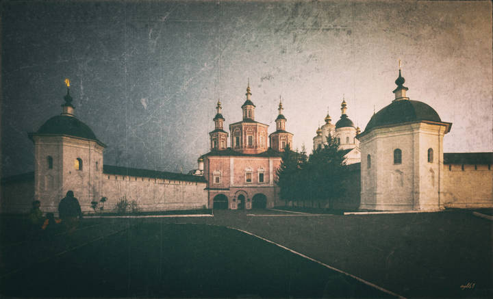 К храму