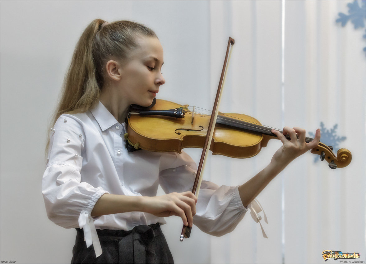 Юная скрипачка Злата Серебрякова