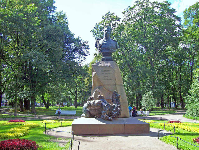 В Александровском саду