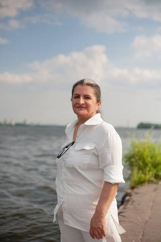 Художник Армине Хачатрян 