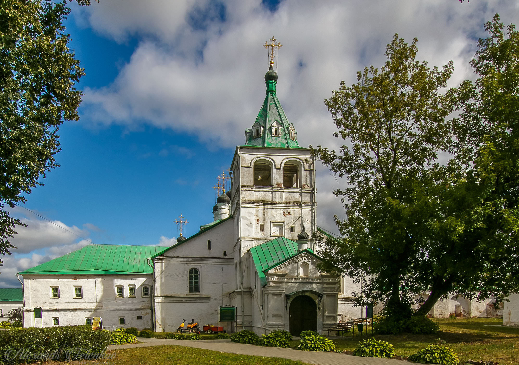 Церковь Успения Пресвятой Богородицы в Свято-Успенском монастыре.