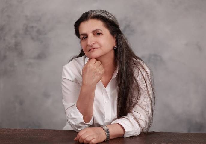 Художник Армине Хачатрян 