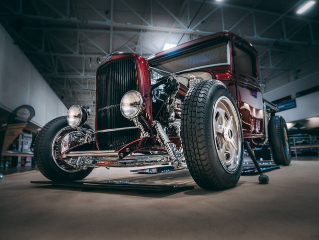 1932
