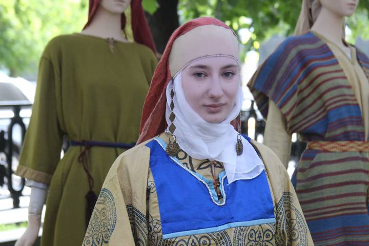 модница
